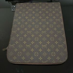 Zip Around Case for briefs or documents